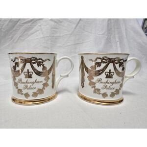 Buckingham Palace Commemorative Mugs Set of 2